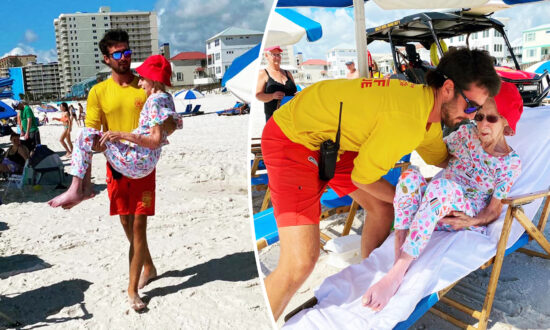 Lifeguards Escort 95-Year-Old Who Couldn’t Walk to Beach and Back Every Day of Her Vacation