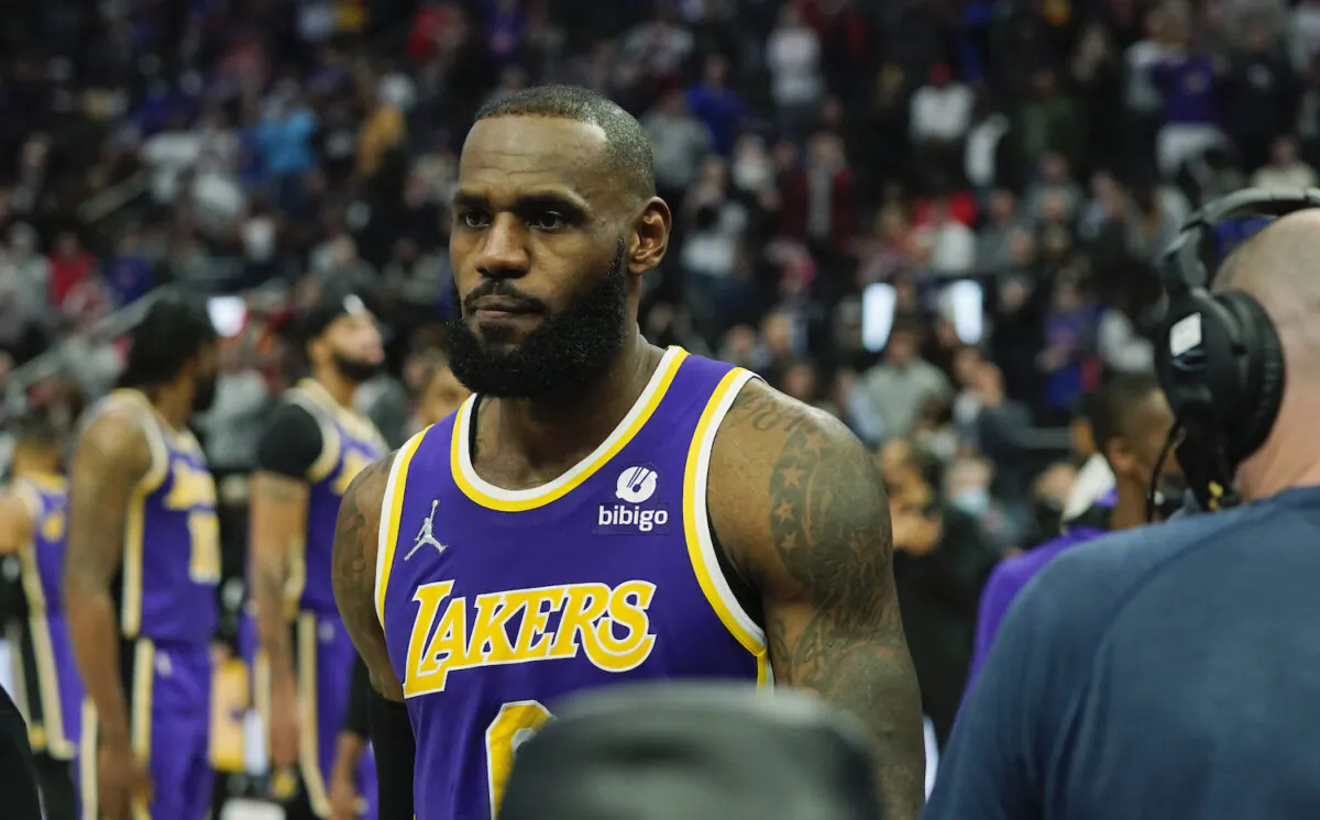 Los Angeles Lakers forward LeBron James is ejected after fouling Detroit Pistons center Isaiah Stewart during the second half of an NBA basketball game in Detroit on Nov. 21, 2021. (Carlos Osorio/AP Photo)