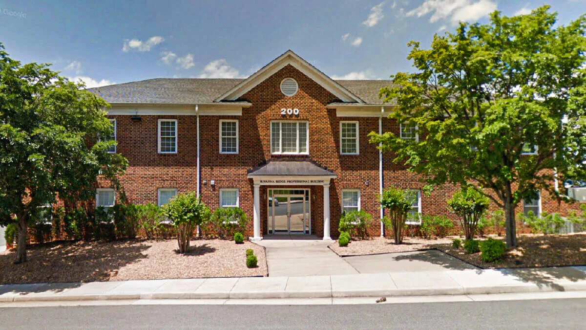 The Rivanna Ridge Professional Building, where the Virginia School Boards Association is headquartered, in Charlottesville, Va., in June 2018. (Google Maps/Screenshot via The Epoch Times)