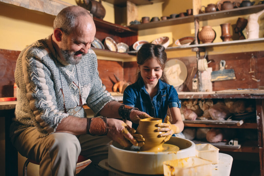 The time we spend
enjoying our family
and friends’ company
reminds us that the best
things in life don’t cost a
penny.(David Tadevosian/Shutterstock)