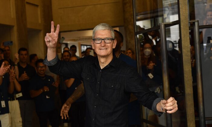 Apple CEO Tim Cook attends  Apple Inc. Tower atre retail store opening on Broadway ater District in downtown Los Angeles on June 24, 2021. (Patrick T. Fallon/AFP via Getty Images)