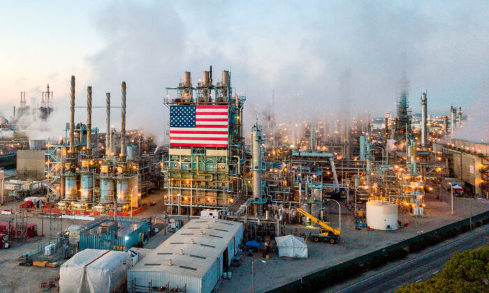 A view of the Marathon Petroleum Corp.'s Los Angeles Refinery in Carson, on April 25, 2020. (Robyn Beck/AFP via Getty Images)