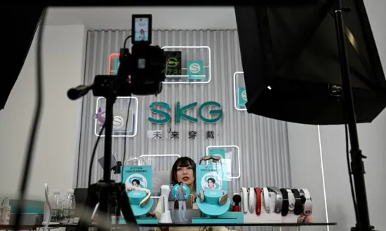 Chinese Influencer Fined $16 Million for Tax Evasion, as the Regime Tightens Control of Livestreaming Industry