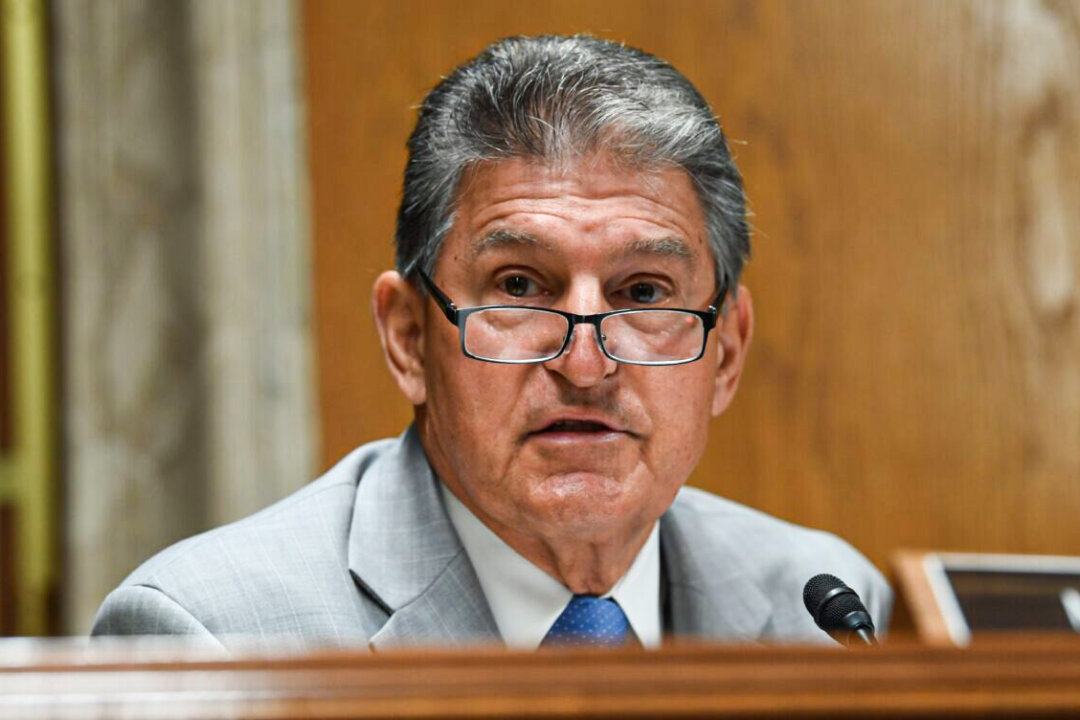 Manchin Asks Biden to Restart Keystone XL Pipeline