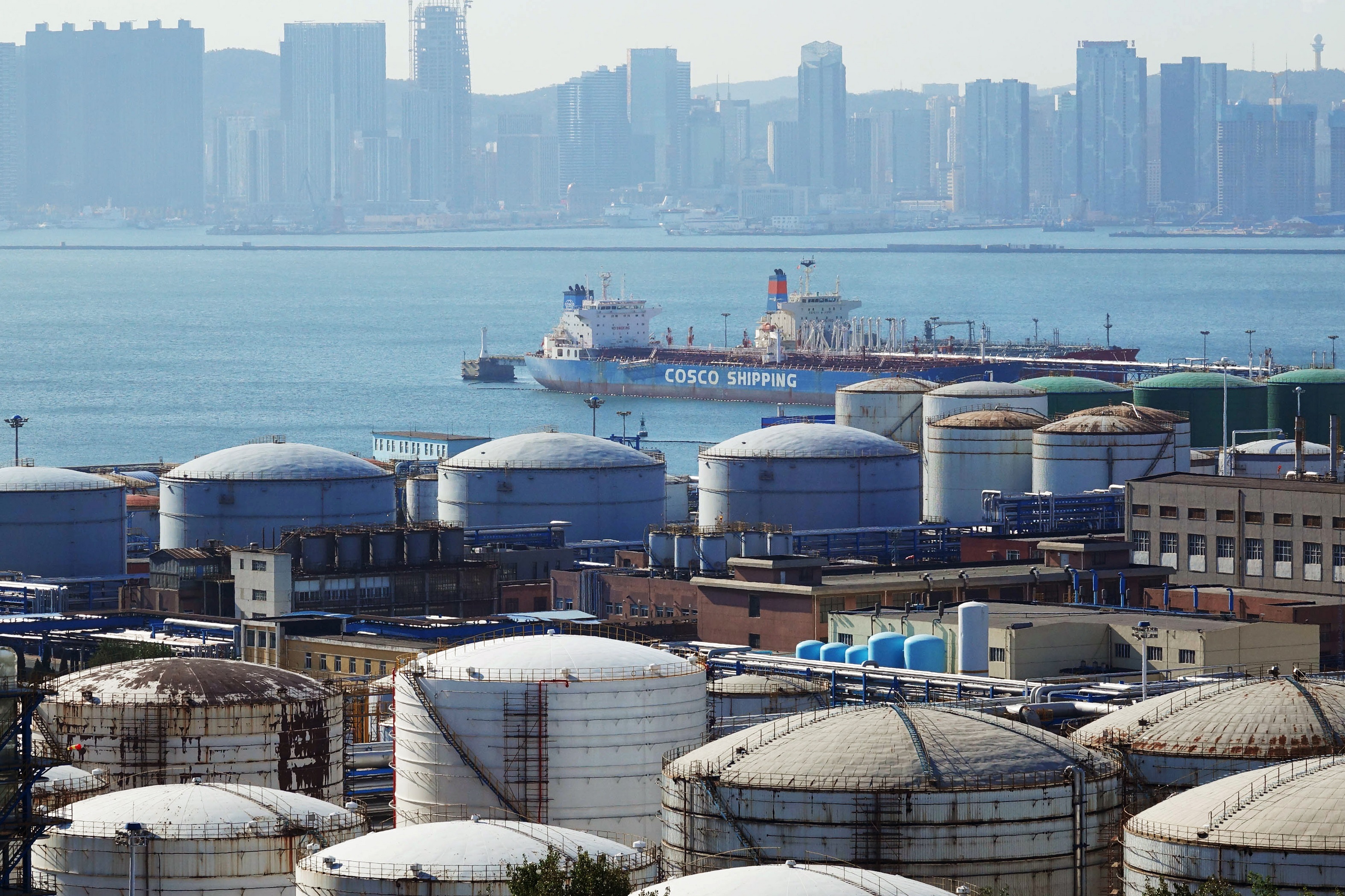 China Non-Committal on US 'Drop in the Ocean' Oil Release - Vimarsana News