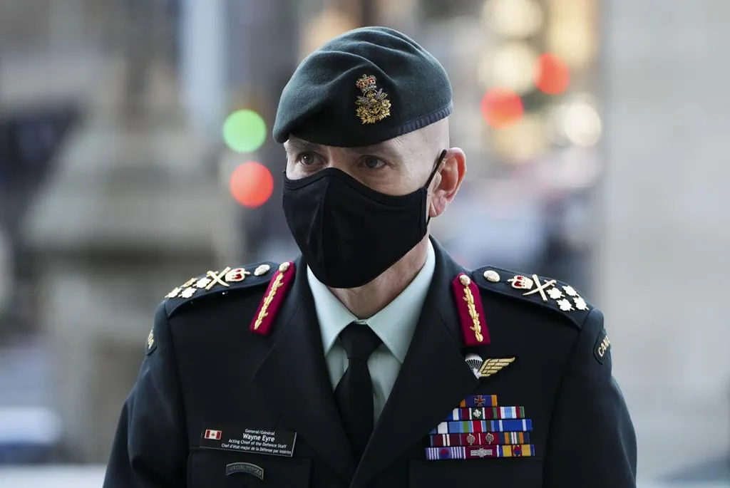 Chief of the Defence Staff Gen. Wayne Eyre arrives on Parliament Hill prior to a cabinet meeting in Ottawa on Nov. 23, 2021. (Sean Kilpatrick/The Canadian Press)
