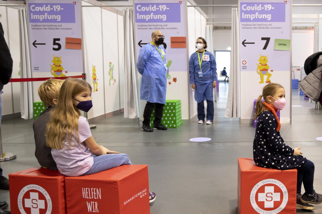 EU Regulator Backs Giving COVID-19 Shots to Children Aged 5 to 11