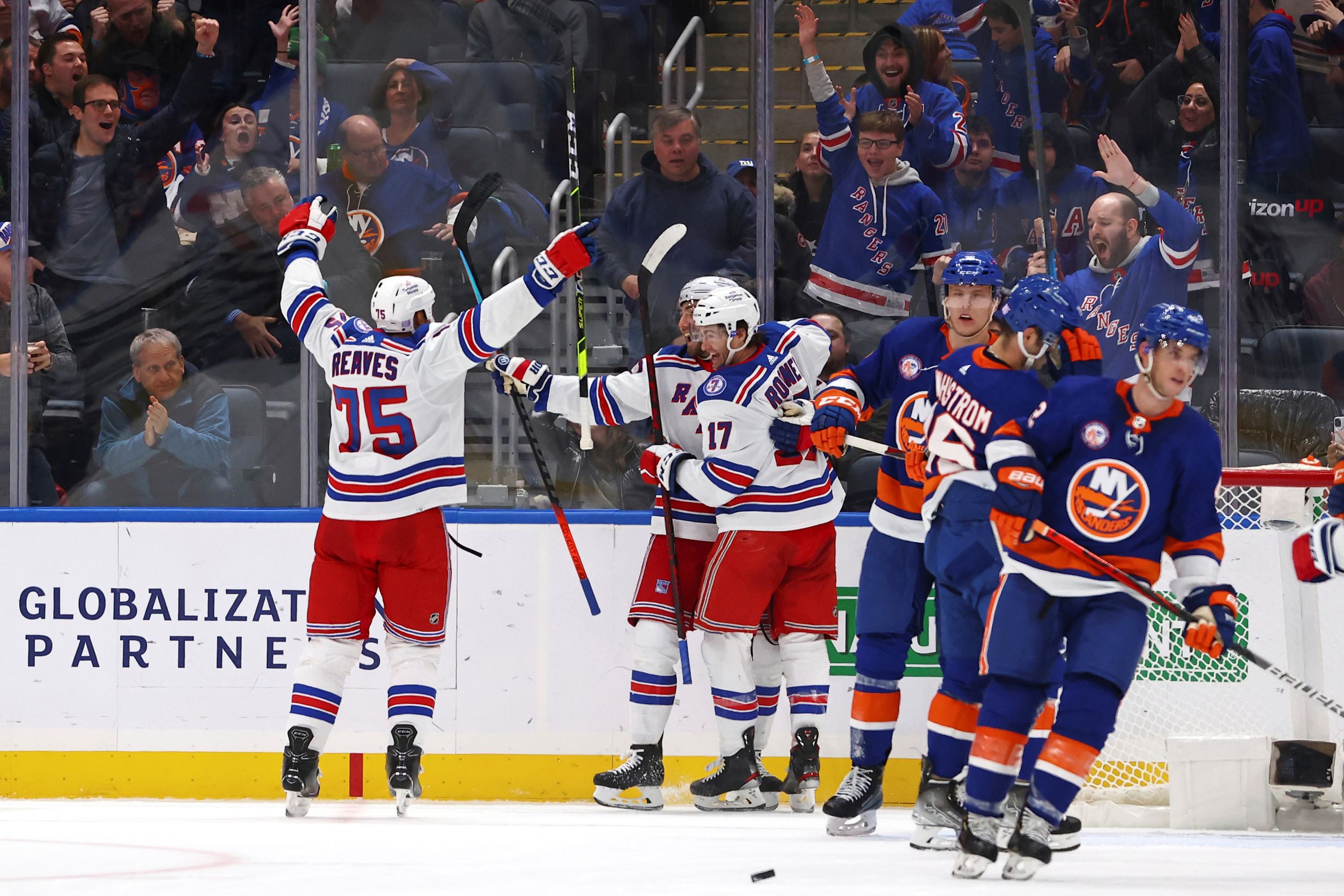 Kreider, Rooney Lift Rangers to 4–1 Win Against Islanders - Vimarsana News