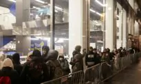 Black Friday ‘Early Birds’ Find Stores Less Crowded, Fewer Bargains