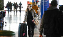 US Travel Group Urges Biden to Rethink Omicron Travel Bans