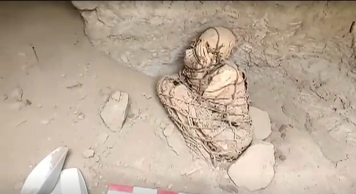Archaeologists Find 2,000-Year-Old Gold Rings at Thai Site