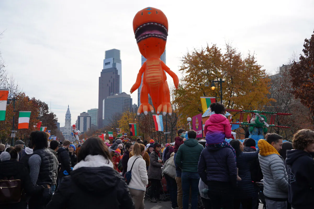Philadelphia celebrates its 102nd Thanksgiving Day parade on Nov. 25, 2021. (William Huang/The Epoch Times)