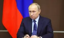 Russian Economy Faces ‘Point of No Return’ as World Targets Kremlin