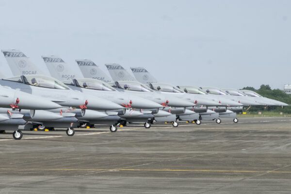 F-16V fighter jets