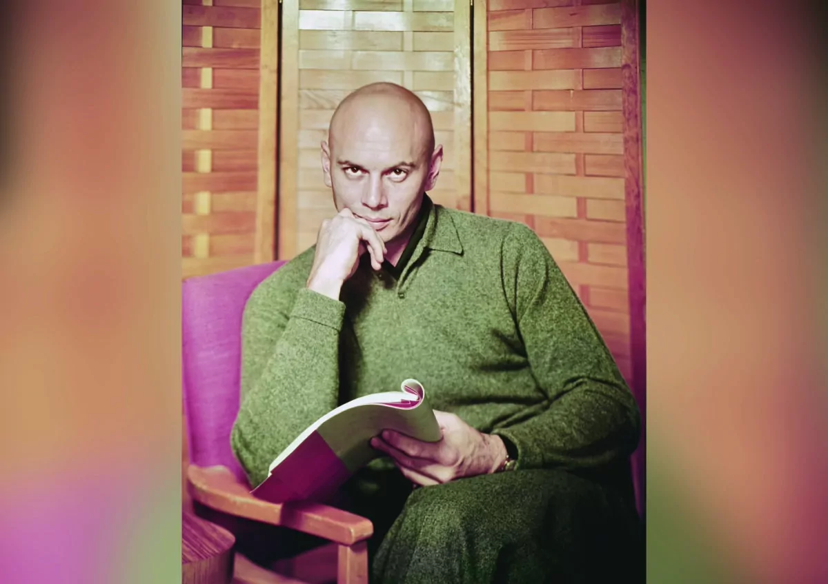 "The King and I" star Yul Brynner with a movie script circa 1960. (Archive Photos/Getty Images)