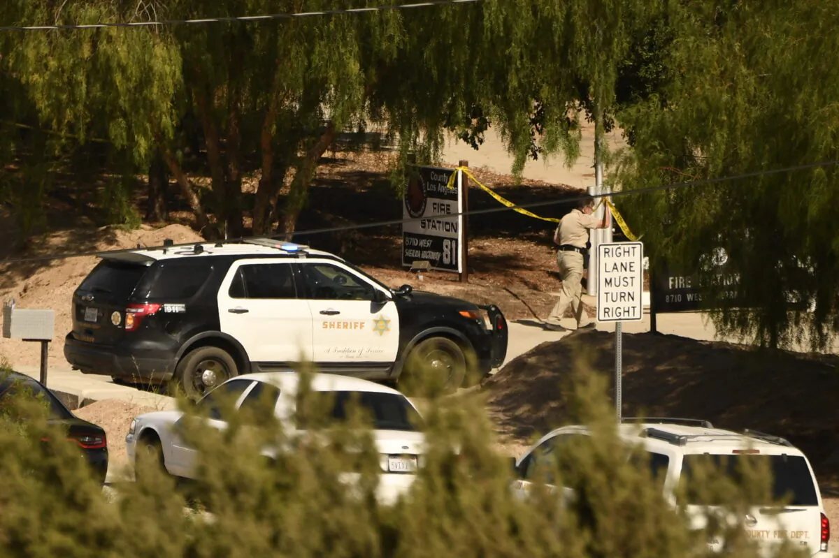 A Los Angeles County Sheriff's Department vehicle is seen in Agua Dulce, Calif., on June 1, 2021. (Patrick Fallon/AFP via Getty Images)