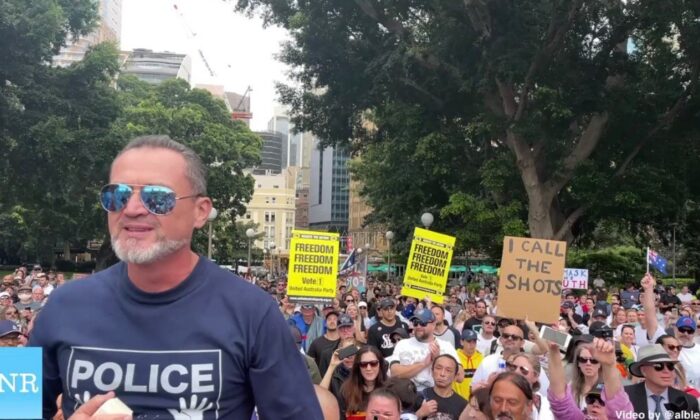 Roland Chrystal speaking at the Freedom Rally in Sydney, Australia on Nov. 20, 2021. (Supplied)