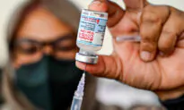 Moderna CEO Says New COVID-19 Vaccines May Be Needed to Counter Omicron