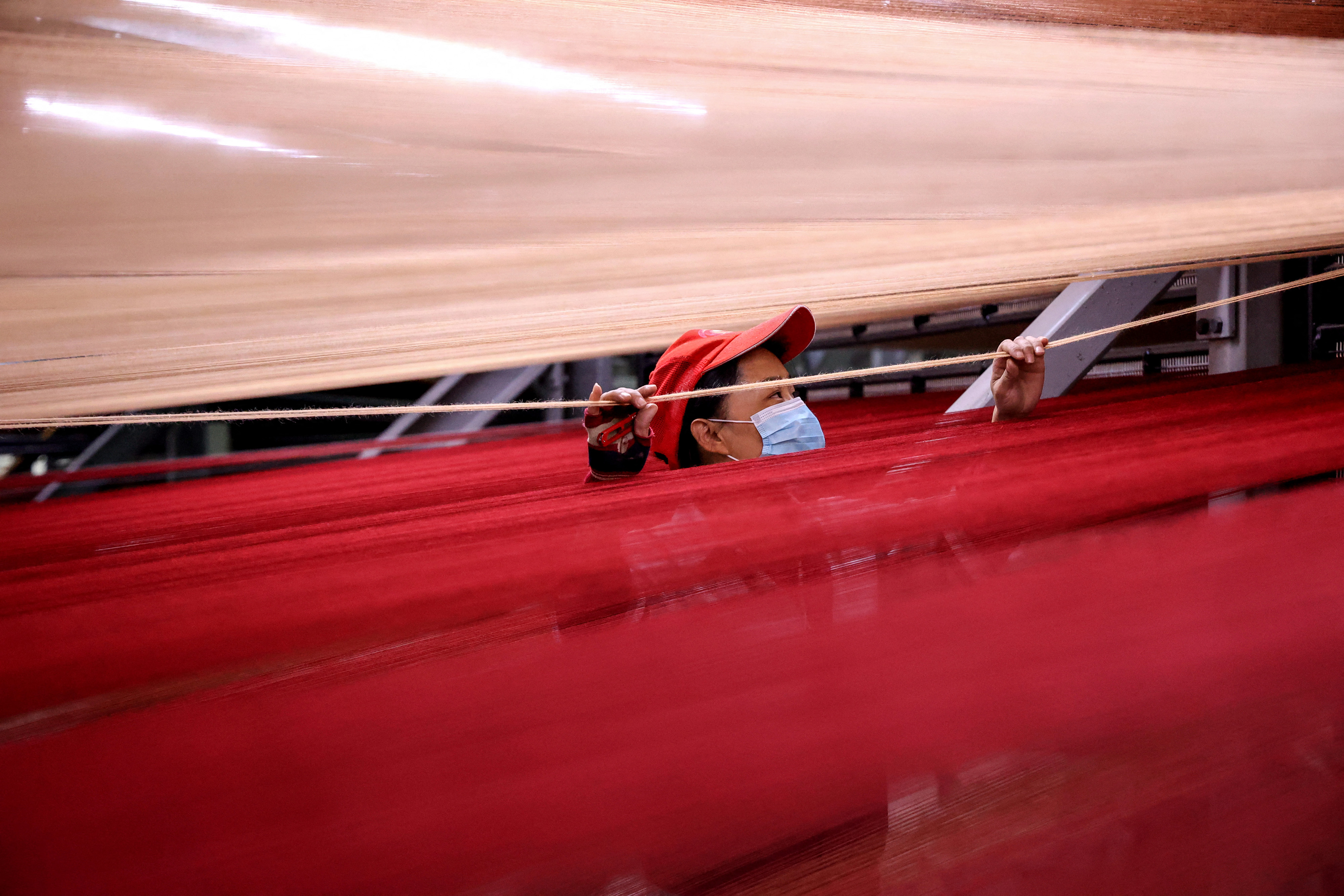 China Factory Activity Rebounds in November, Slow Growth Pace Remains - Vimarsana News