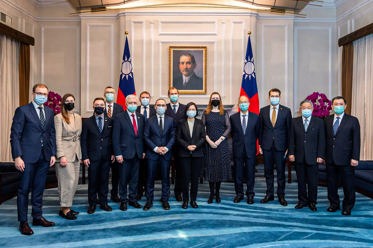 Taiwanese President Tsai Ing-wen (C) with a delegation from the Baltic States at the Presidential Office in Taipei, Taiwan on Nov. 29, 2021. (Taiwan Presidential Office via AP)