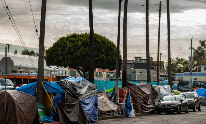 Homelessness in Venice Beach, Calif., on Jan 27, 2021. (John Fredricks/The Epoch Times)