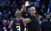 Suns Win 17th Straight by Beating Warriors 104–96