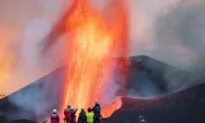 Island Turns Into Open-Air Lab for Tech-Savvy Volcanologists