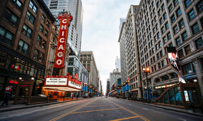 A closed Chicago Theatre is seen in Chicago, Ill., on March 21, 2020. (Kamil Krzaczynski/AFP via Getty Images)