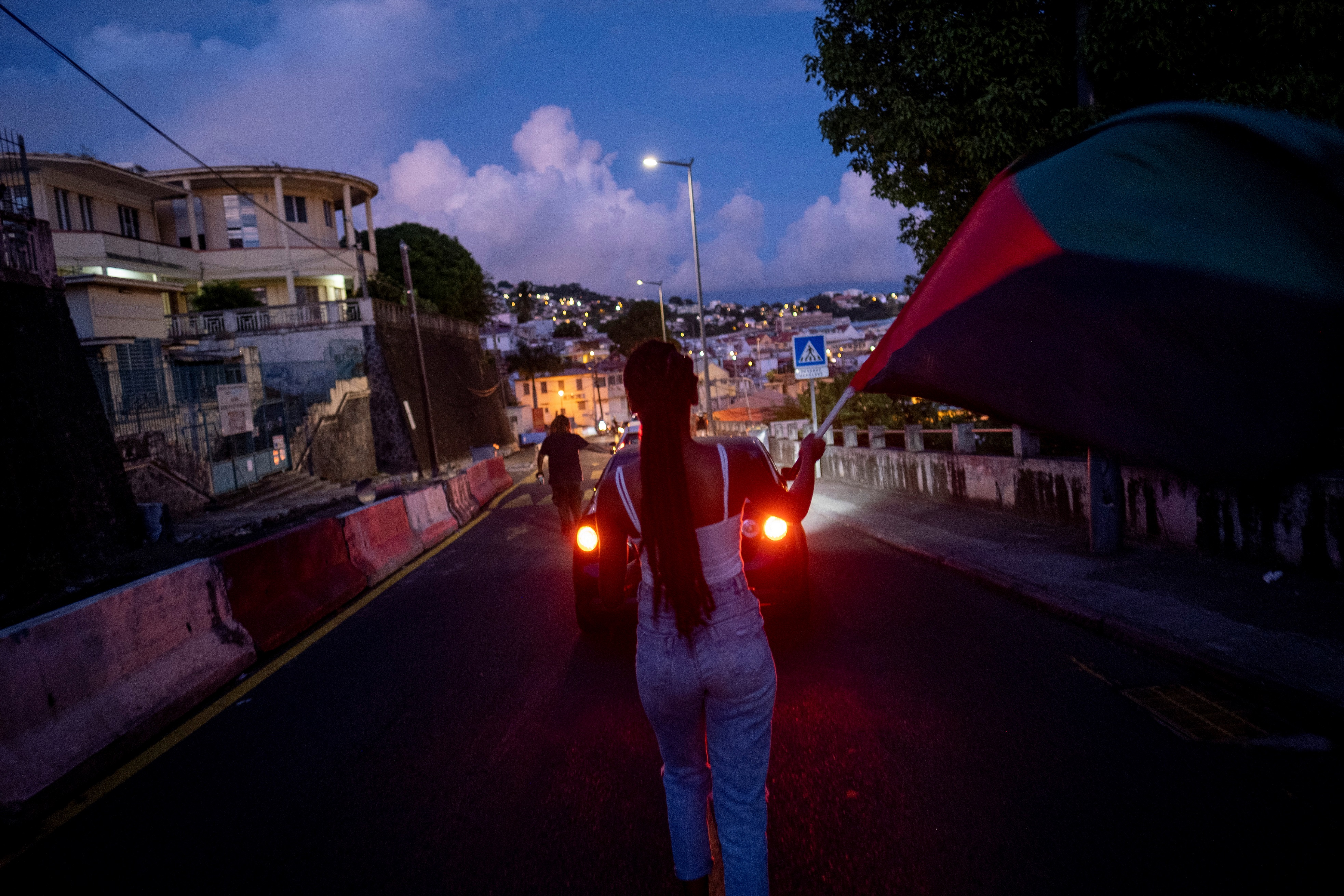Guadeloupe Extends Nightly Curfew Amid Violent Protests Against COVID-19 Rules - Vimarsana News