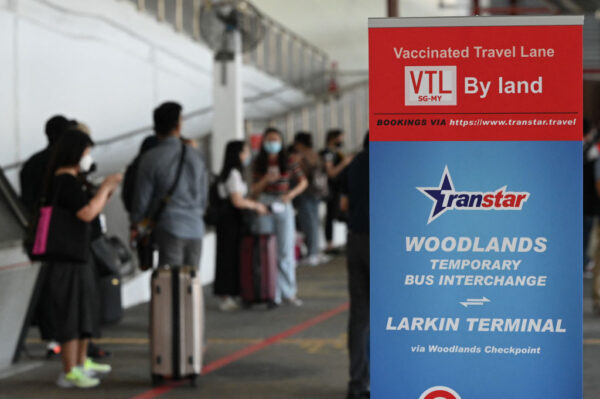 Malaysia to Reopen Borders for All Travelers Amid ‘Transition to Endemic’ COVID