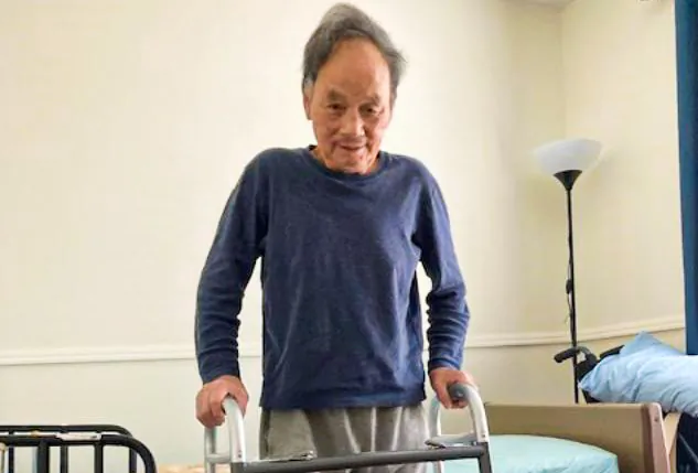 Mr. Sun Ng, at his daughter's home, after having been administered ivermectin treatments for COVID-19 in early November. (Tom Ciesielka)