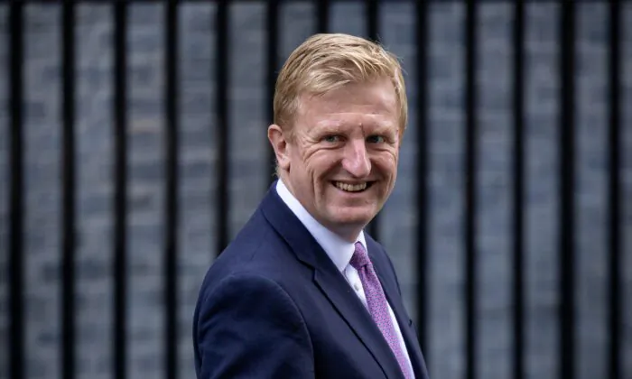 Conservative Party chairman and minister without portfolio Oliver Dowden leaves after a Cabinet meeting at Downing Street, on Nov. 16, 2021. (Rob Pinney/Getty Images)