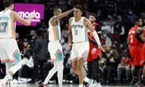 Spurs Swamp Blazers, Earn Season-Best Third Straight Win