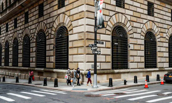 Americans Demand Nearly $80,000 a Year Before Accepting New Job: NY Fed