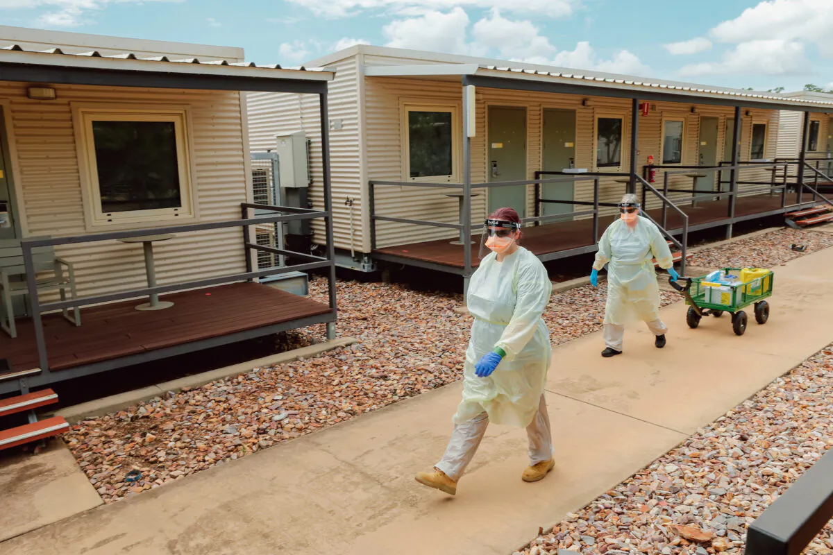 Staff conduct a Swabbing run at a PPE drill at the NCCTRCA/AUSMAT sections of the Howard Springs quarantine facility, Darwin, Australia, on Jan. 14, 2021. (AAP Image/Glenn Campbell)