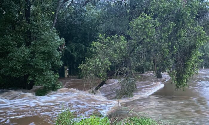 Queensland border towns remain on flood alert, with more rain forecast. (Supplied by Queensland Fire and Emergency Services)
