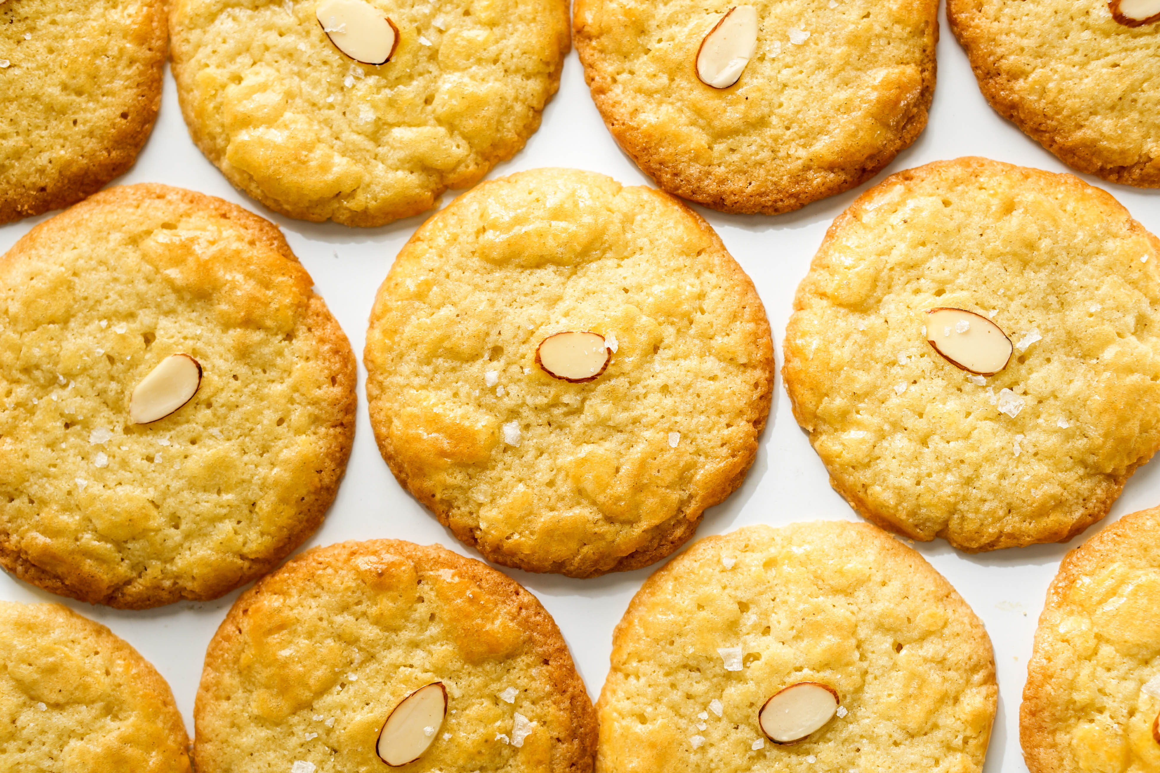 https://img.theepochtimes.com/assets/uploads/2021/12/04/5_Goong_Goongs_Almond_Cookies-e1638647001740.jpeg