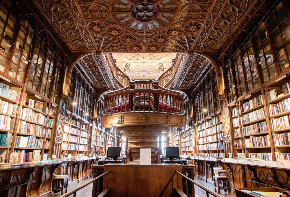 Book lovers should not miss Livraria Lello; it offers books in English and Portuguese. (Ivo Rainha photos/ unsplash)