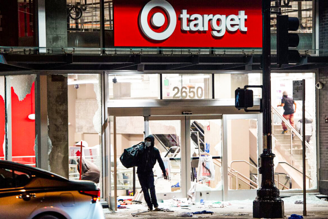 Security Heightened at Major Store Chains After Series of ‘Flash Mob’ Robberies