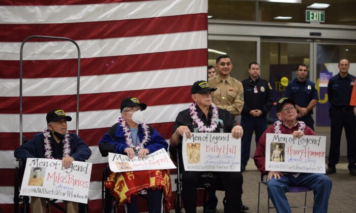 Eight local WWII veterans flew to Oahu, Hawaii, for a Pearl Harbor commemoration at John Wayne Airport in Santa Ana, Calif., on Dec. 4, 2021. (Brandon Drey/The Epoch Times)