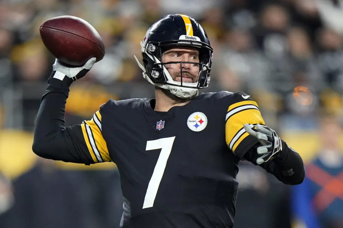 Pittsburgh Steelers quarterback Ben Roethlisberger during the first half of an NFL game in Pittsburgh, on Dec. 5, 2021. (Gene J. Puskar/AP Photo)