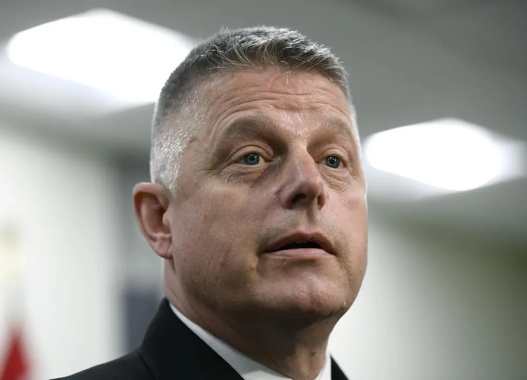 Vice-Admiral Haydn Edmundson speaks to reporters after a change of command ceremony in Ottawa, Aug. 22, 2019. (Canadian Press/Justin Tang)