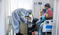 South African Healthcare CEO: COVID-19 Omicron Cases Are Much Milder so Far