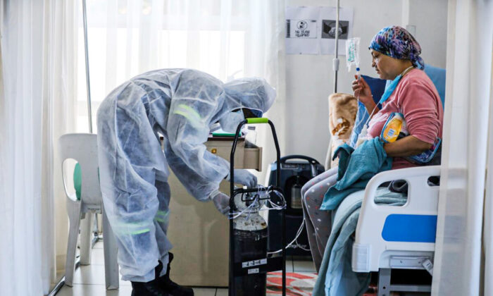 A patient is treated in a hospital in Johannesburg, South Africa in a file photograph. (Sumaya Hisham/Reuters)
