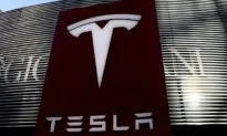 US Auto Safety Agency Presses Tesla on Video Game Feature