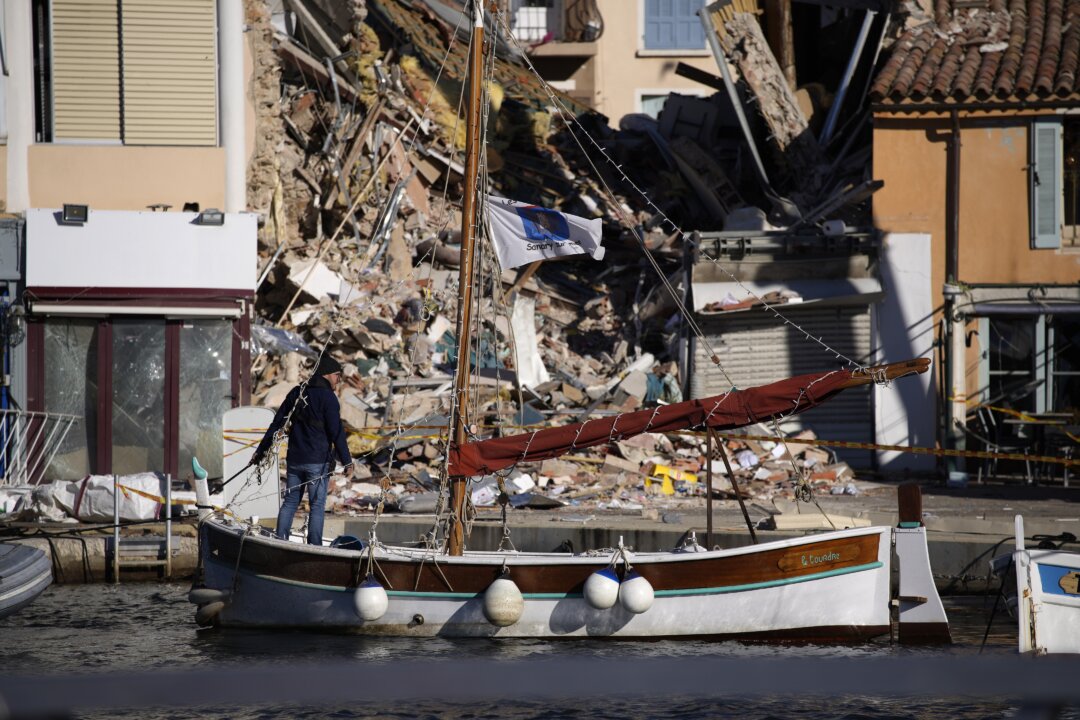 Death Toll in French Apartment Blast Reaches 3; Search Over