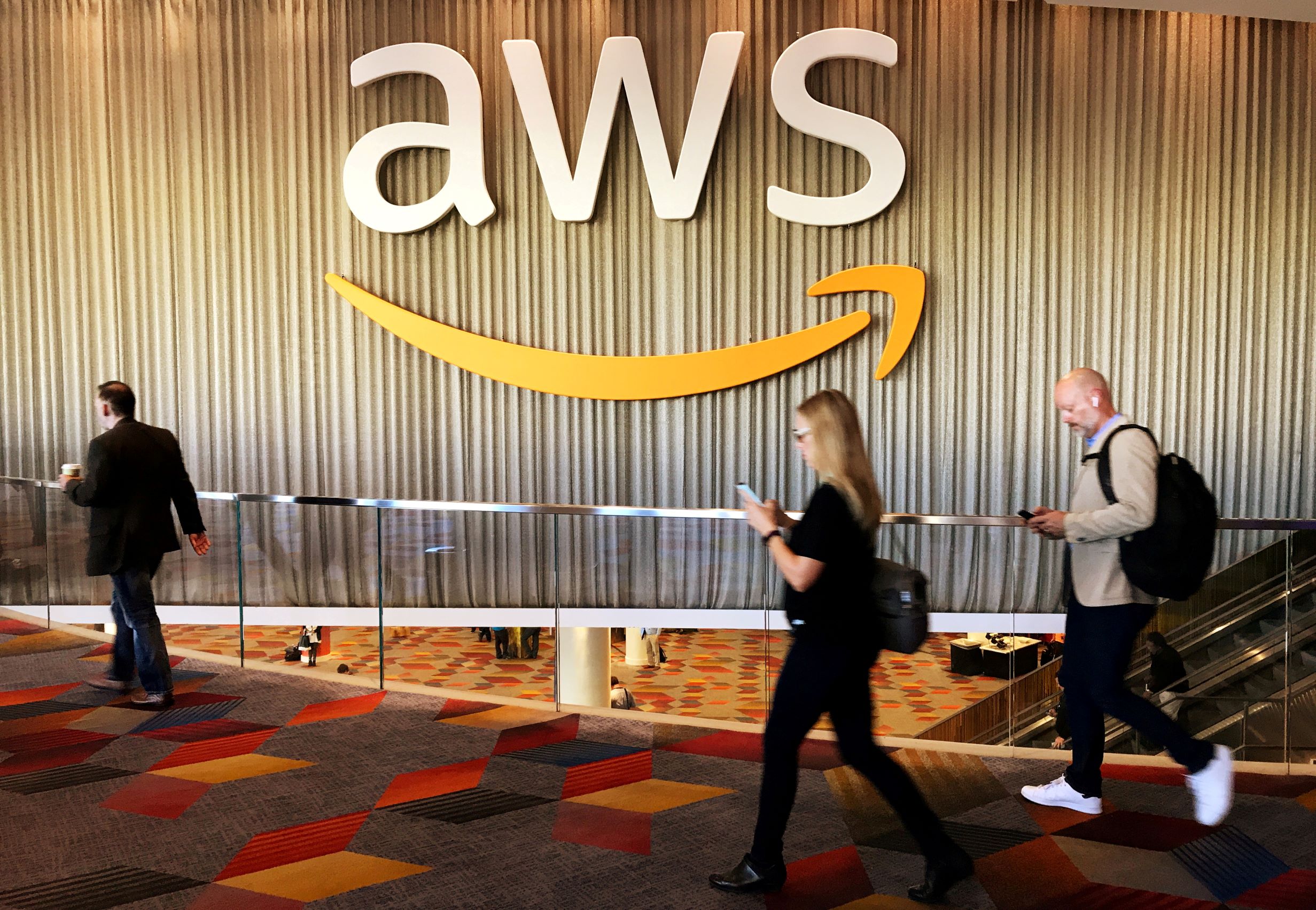 Analysis: Outage Shows How Amazon's Complex Cloud Makes Backup Plans Difficult - Vimarsana News