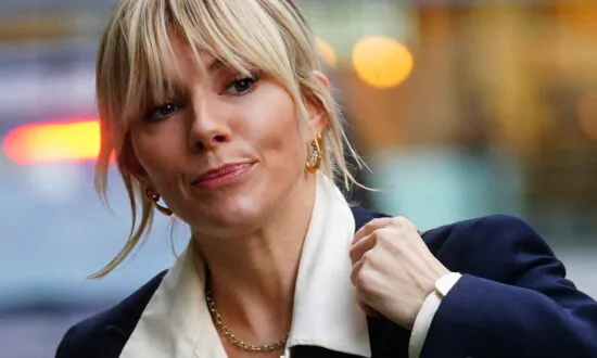 Sienna Miller Settles Phone Hacking Claim Against Tabloid