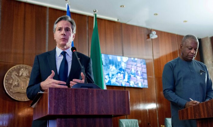 U.S. Secretary of State Antony Blinken (L) speaks during a meeting with Nigerian Foreign Minister Geoffrey Onyeama (R) at the Aso Rock Presidential Villa in Abuja, Nigeria, on Nov. 18, 2021 (Andrew Harnik / POOL /AFP via Getty Images)