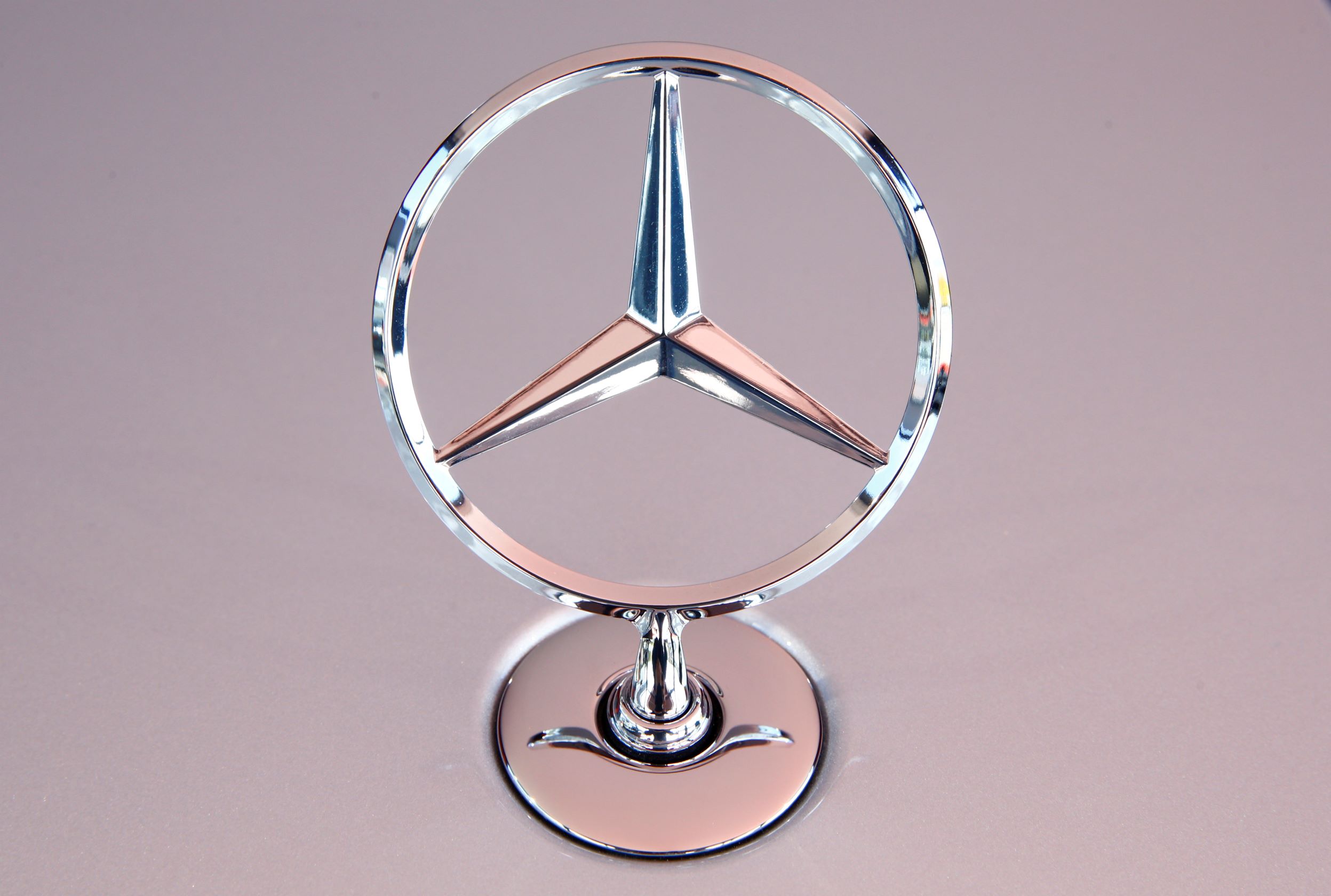 Germany Clears Mercedes-Benz's Hands-Free Drive System - Vimarsana News